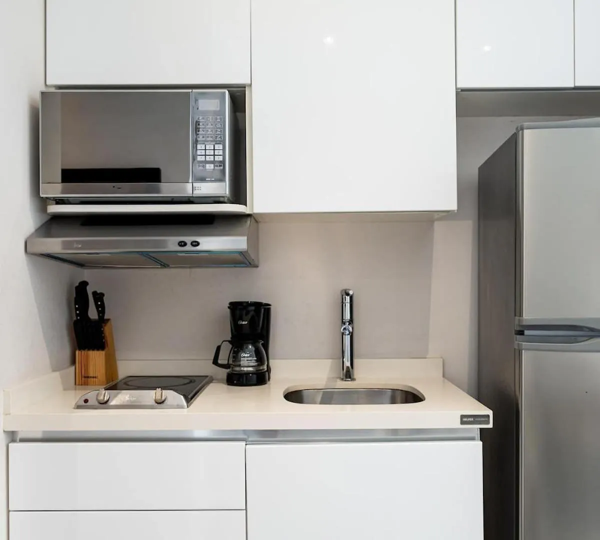 פלאייה דל כרמן Large Studio With Working Space 100M From 5Th Ave דירה